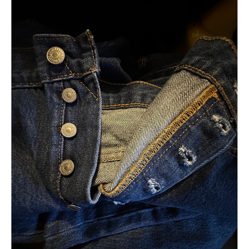 Levi's 501 Button Fly Jeans W42 L30 Dark Wash Denim Classic Straight Leg - Picture 3 of 13